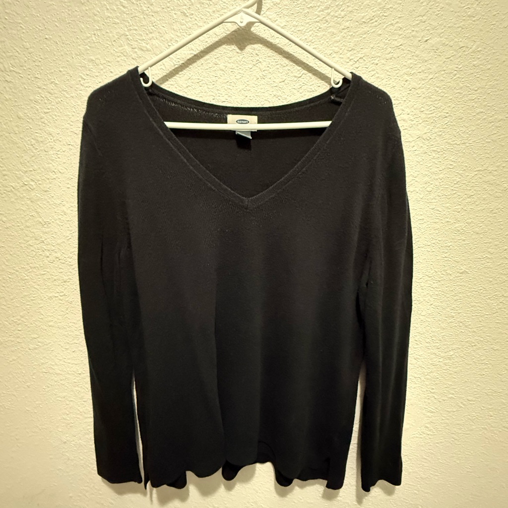 Old Navy Black Long Sleeve V-Neck Top